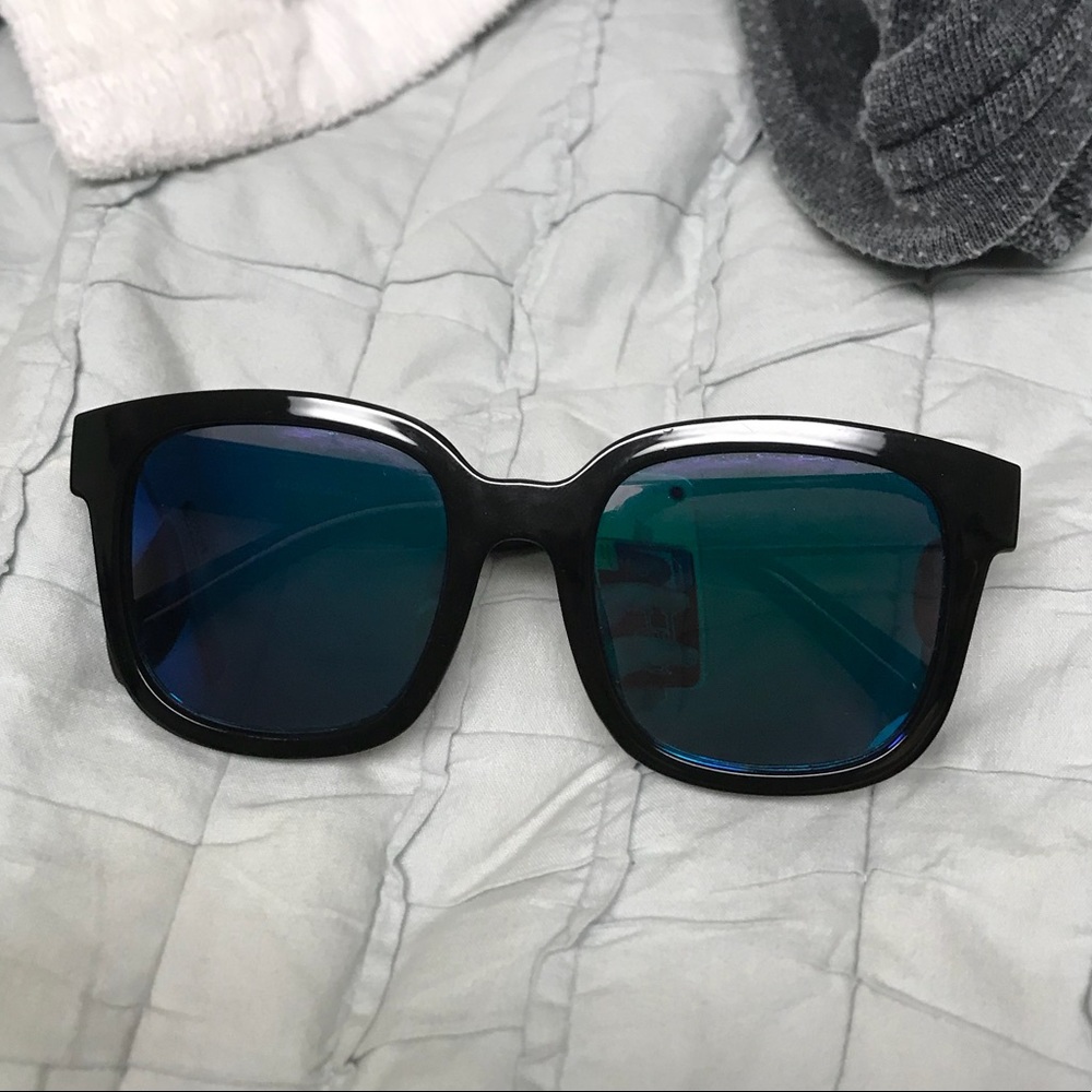 FOREVER 21 SUNGLASSES